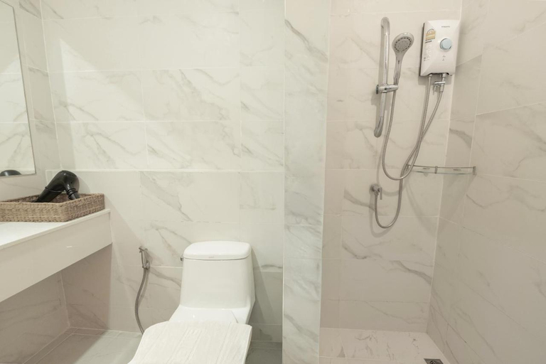 Bathroom, Erachon Raft Resort, Si Sawat