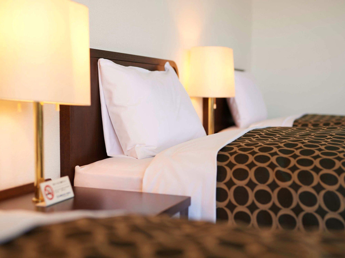 Bedroom 3, Wind City Hotel, Tahara