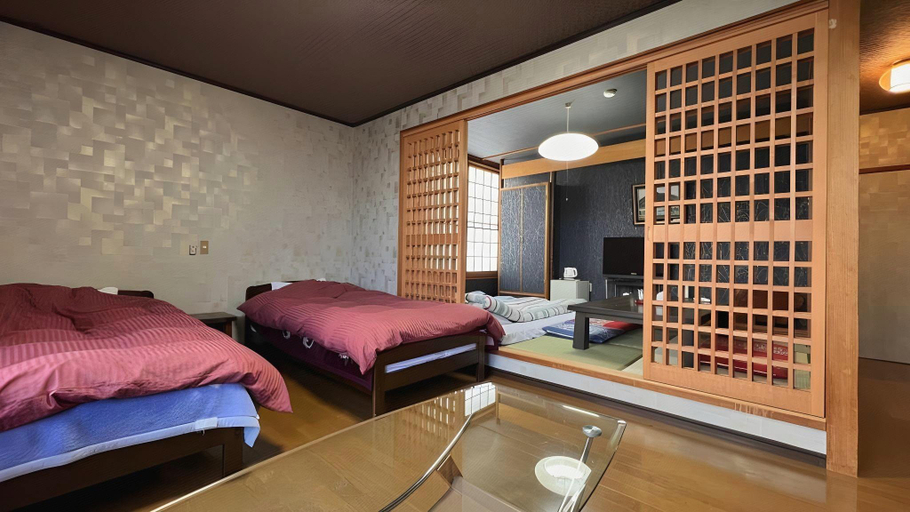 Bedroom 2, Yumoto Miyoshi Ryokan, Beppu