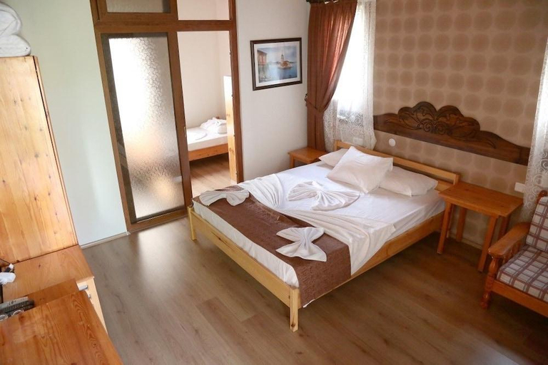Bedroom 3, Arkadas Otel, Kumluca