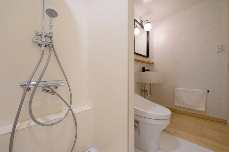 Bathroom 4, Cottage and Pension NANJA MONJA, Yokoshibahikari