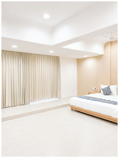 Room 2, Hotel Sun Shine, Anand