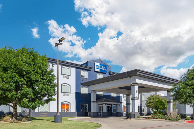 Exterior & Views 2, Best Western South Plains Inn & Suites, Hockley