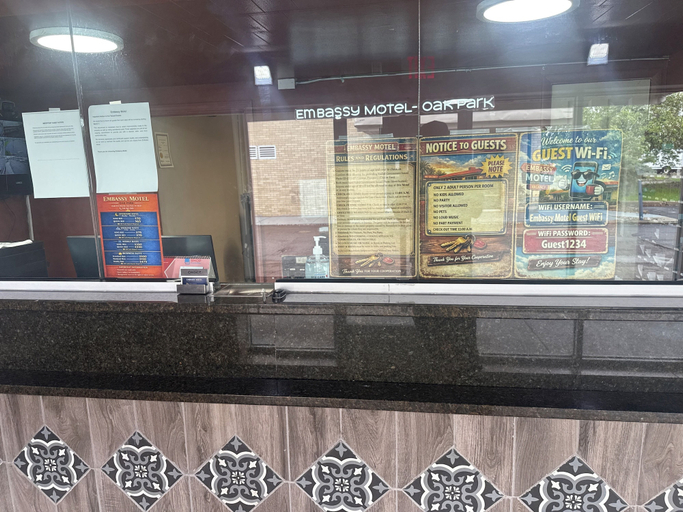 Lobby 3, Embassy Motel