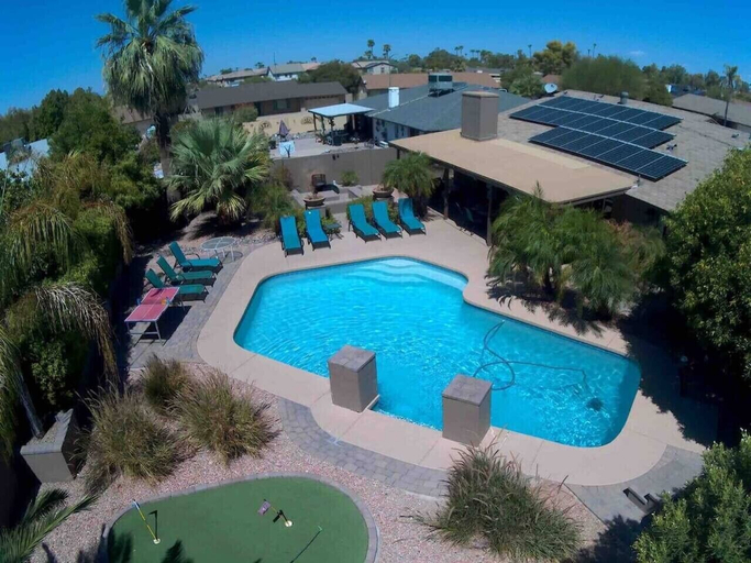 Interior 2, 609g 8 Large Bedrooms Hot Tub Game Lounge, Maricopa