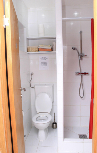 Bathroom 2, Hostel A&A, Novi Sad
