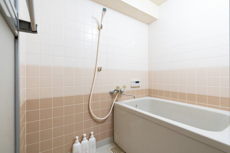 Bathroom 3, REBANGA Juso Apartment, Osaka