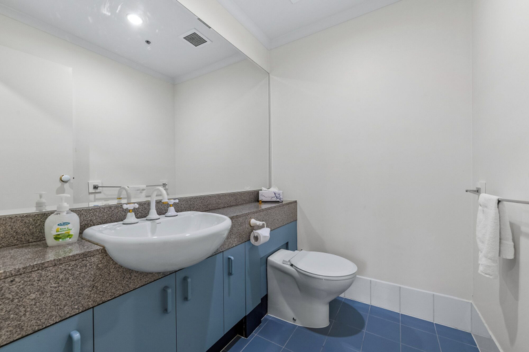 Bathroom 2, Exclusive Stays - Southgate 28, Melbourne