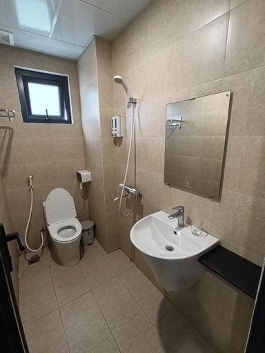 Bathroom, Forever Hotel, Thanh Trì