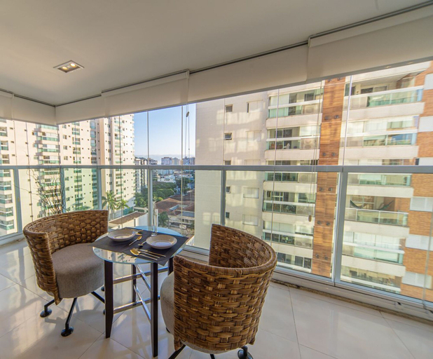 Room 5, Apto Com Piscina e Hidro a 500m da Ponta da Praia, Santos