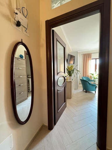 Living room, B&B Over the World, Napoli