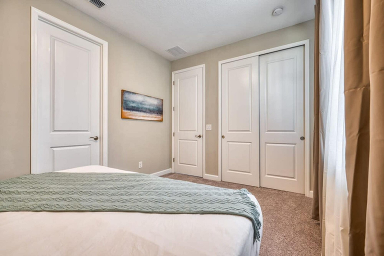 Others 3, Stylish 4 Bedroom Home 10 min From Disney, Osceola