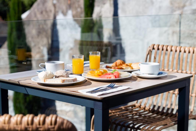 Food & Drinks 5, Select Porto Suites, Porto