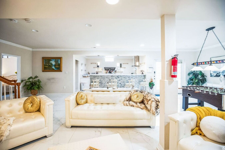 Interior 3, 372a) Cozy Lower-level Retreat 3 Rooms+pool Table, Montgomery