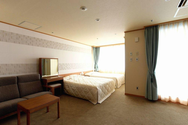 Bedroom 3, Hotel Seapalace Resort, Toyohashi