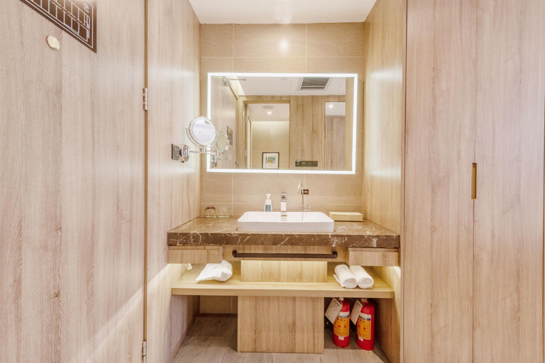 Bathroom 3, Atour Hotel Zhongshan Second Road Lihe Plaza, Zhongshan