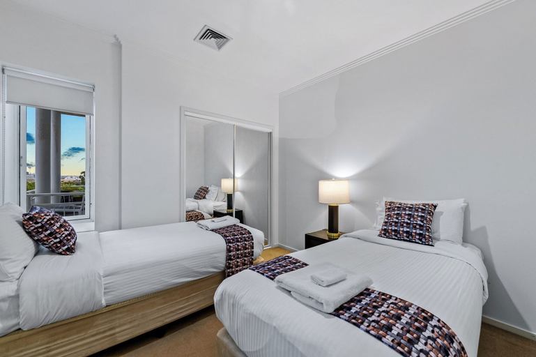 Room 5, Exclusive Stays - Southgate 28, Melbourne