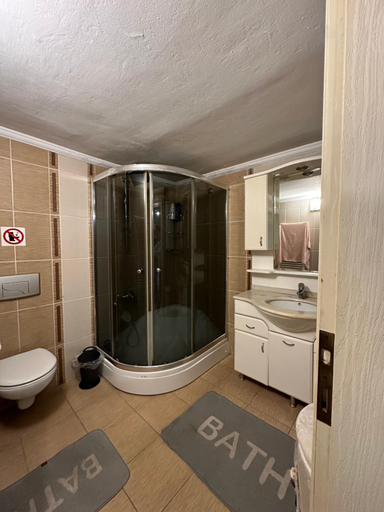 Bathroom 4, AiRPORT TO HOME, Merkez