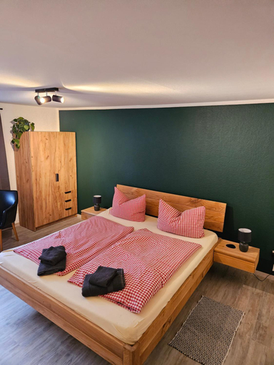 Bedroom 2, Ubernachten im Cafe Restaurant Vedder, Märkischer Kreis