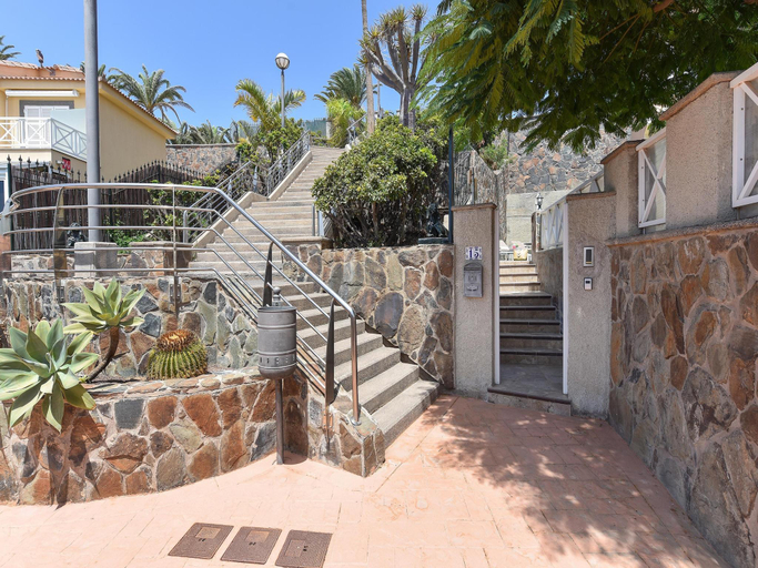 Exterior & Views 1, Chalet in Playa del Ingles by Maspalomas Dunes, Las Palmas