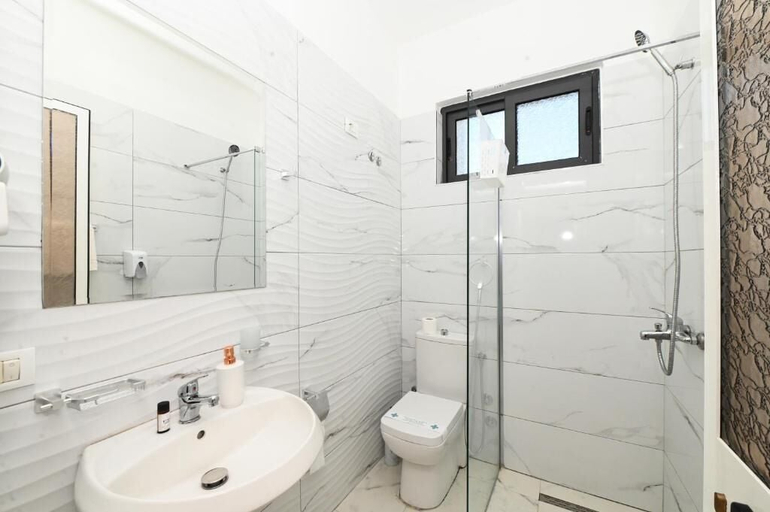 Bathroom 3, Hotel FAMA Durres, Durrësit