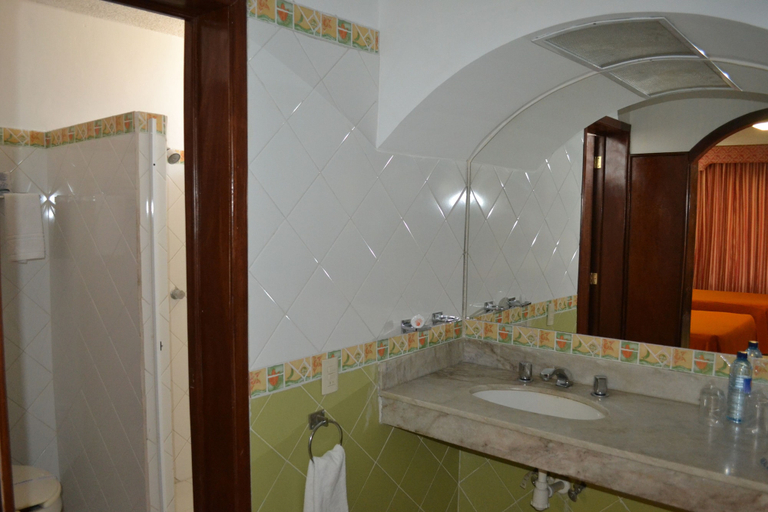 Bathroom 4, REAL HOTEL, Tecomán