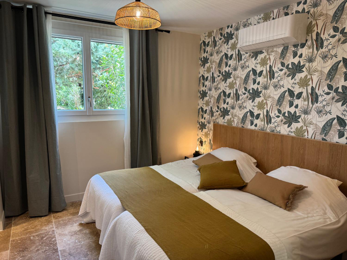 Bedroom, Domaine du Mas Foucray, Bouches-du-Rhône