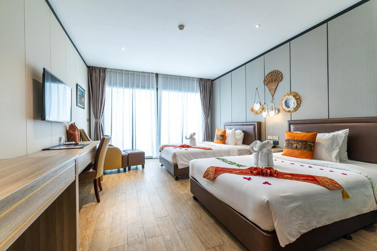 Bedroom 4, BJ Beachfront Hotel, Ko Yao District