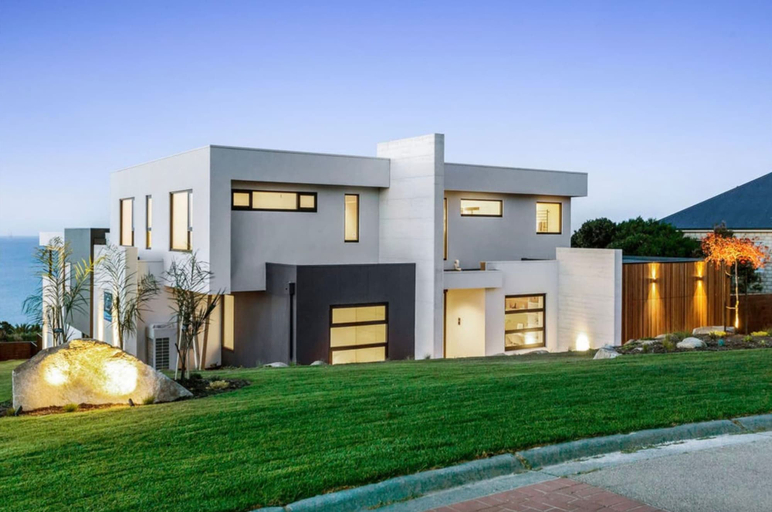 Exterior & Views 2, Bayview Luxe Entertainer Pool World Class View, Melbourne