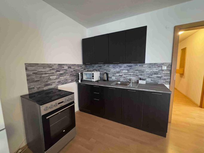 Others 5, Apartmany Puerto, Senec