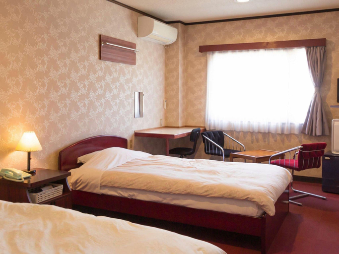 Bedroom 5, Business Hotel Saiki, Kurayoshi