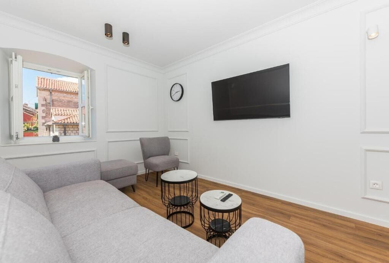 Living area 2, Palace Heritage apartments, Makarska