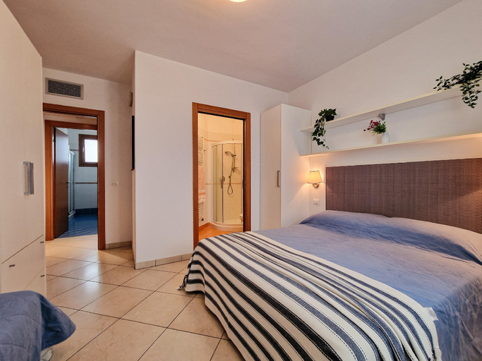 Bedroom 2, Charming three room apartment by Beahost Rentals, Venezia