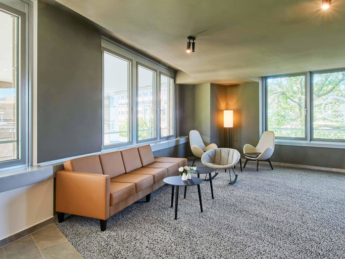 Living area, B&B Hotel Rüsselsheim, Groß-Gerau