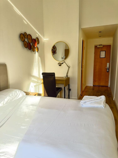 Bedroom 4, Somerset Hotel Baker Street London, London