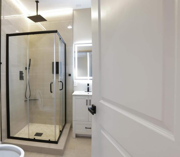 Bathroom 2, The Inn at Dupont, Washington D.C.