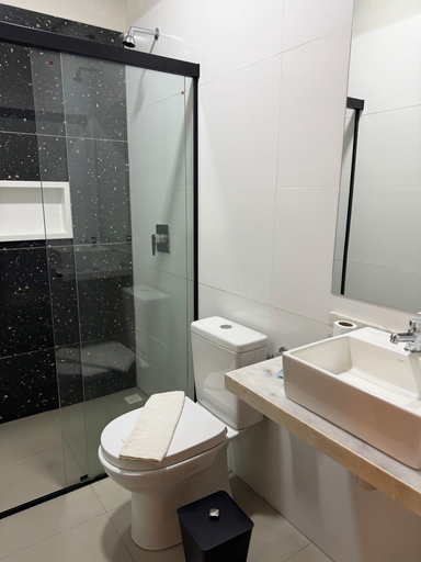 Bathroom 3, Cubo Hotel, Rio Branco