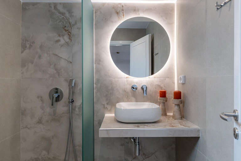 Bathroom 5, Golden Bay, South Aegean