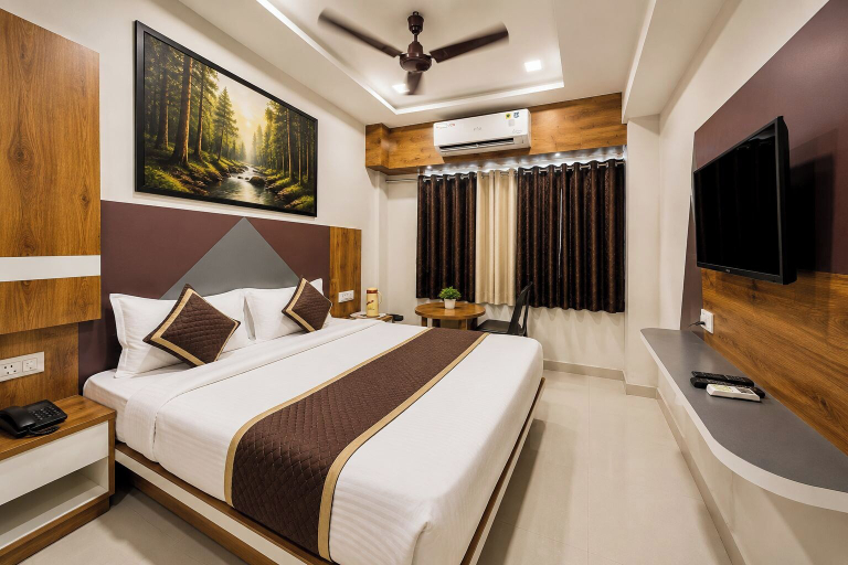 Room 2, Hotel Apollo SpRing Road Odhav Ahemdabad, Ahmadabad