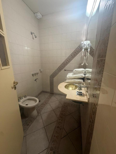 Bathroom 5, MOTEL Ciervo Blanco, Rosario