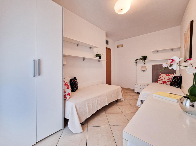 Bedroom 5, Holiday camp with swimming pool near the Thermal Baths of Bibione, Venezia