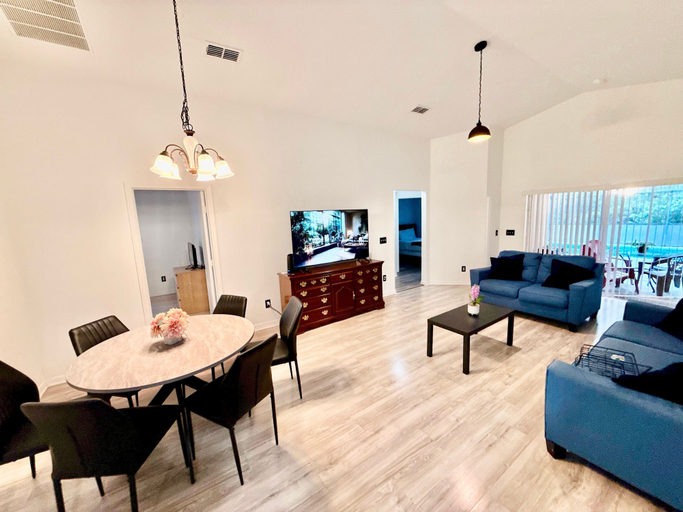 Room 4, Grand Premium 5BR Pool Home Near Disney Parks, Polk