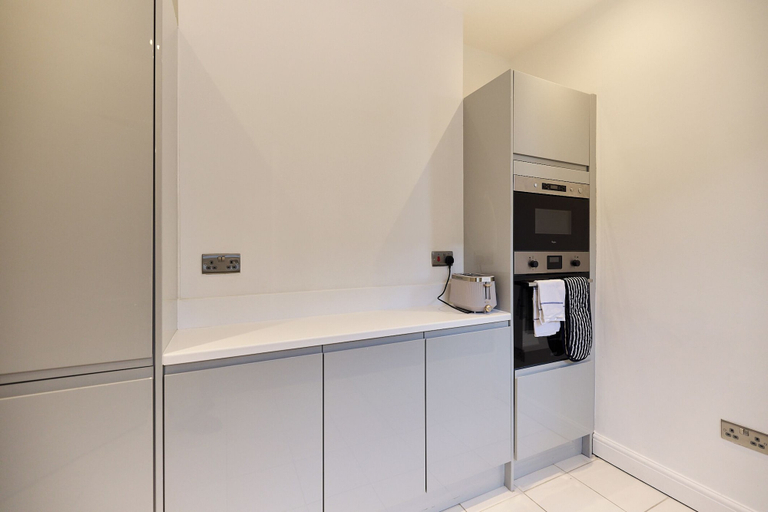 Interior 4, The Streatham Courtyard Nest, London
