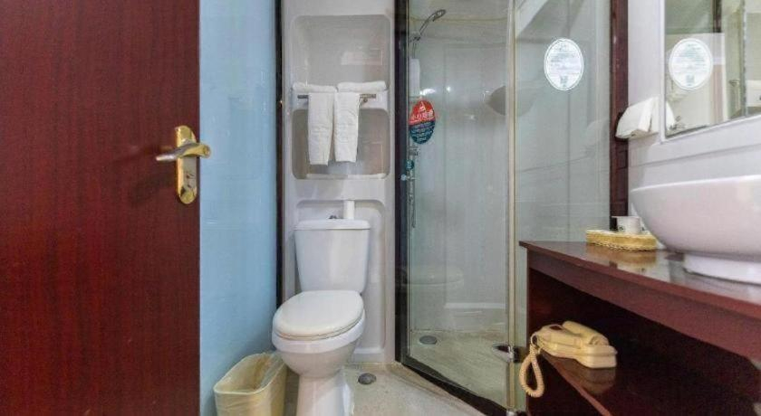 Bathroom 3, GreenTree Inn Lanzhou Gongjiawan Yangjiaqiao Express Hotel, Lanzhou