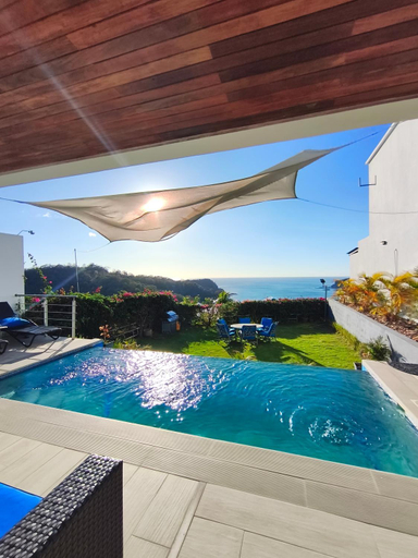 Sport & Beauty 2, Malibu at Pacific Marlin, Tola