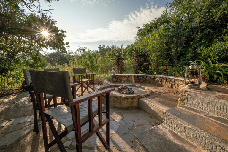 Outdoor dining 4, Hilltop House - Babanango Game Reserve, Zululand