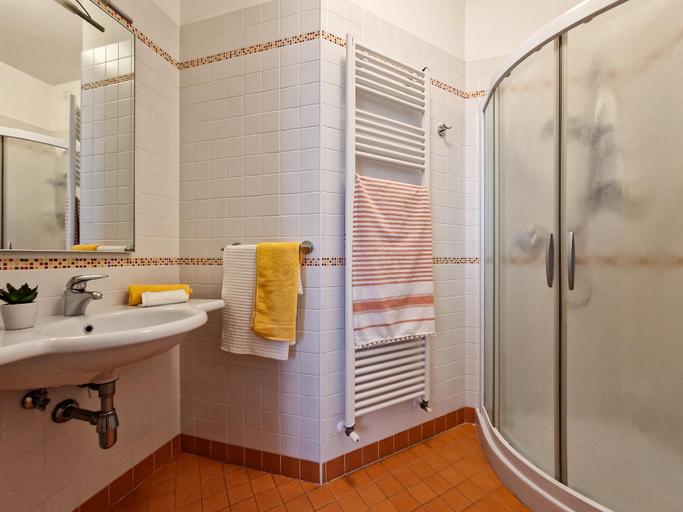 Bathroom 3, Charming three room apartment by Beahost Rentals, Venezia