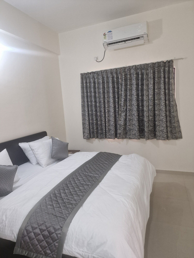 Room 3, Tulip Gardens Manyata Tech Park, Bangalore