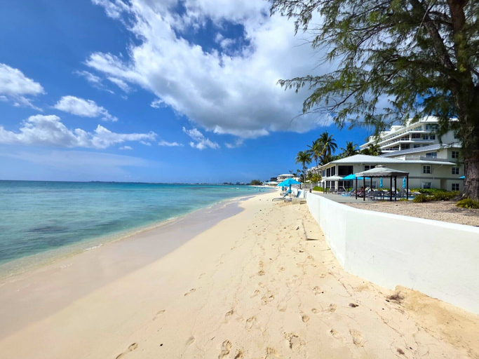 Beach 3, Cayman Luxury Rentals at Tamarind Bay