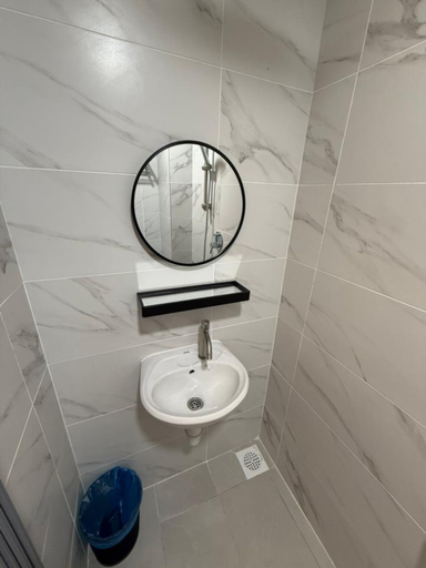 Bathroom 5, Swing & Pillows @ Seksyen 11, Shah Alam, Shah Alam